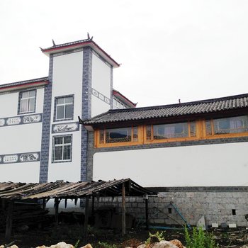 丽江束河古镇云荷客栈