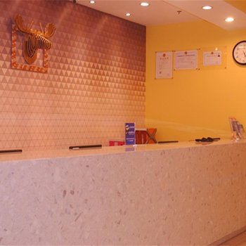 派酒店(成都骡马市地铁站店)