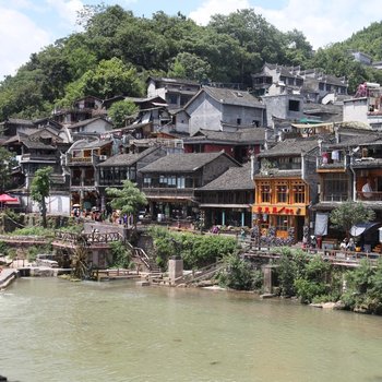 凤凰古城熊家小屋吊脚楼酒店提供图片
