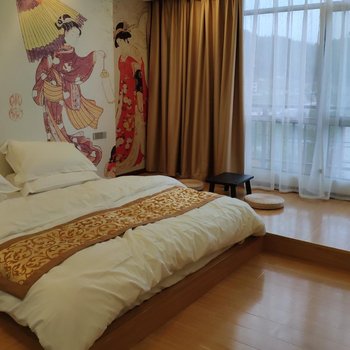 惠水伯尔曼主题酒店