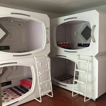 西双版纳月光之旅太空舱青年公寓酒店提供图片