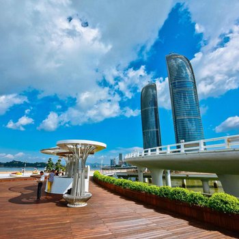 厦门世茂双塔锦鲤海景酒店公寓