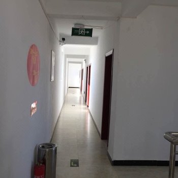 青海湖海心假日酒店