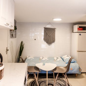 上海上海栖宿上海中心店(愚园路店)酒店提供图片