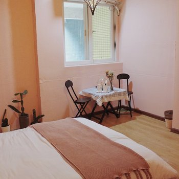 重庆故事的小黄花公寓(五江路分店)酒店提供图片