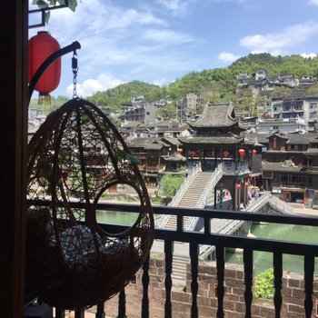 凤凰(湘西)井边客栈(老莱街分店)