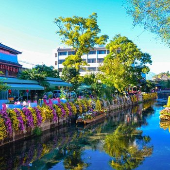 暖花居客栈(丽江市一中店)