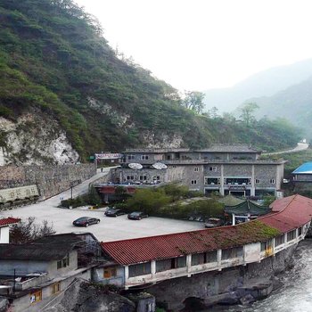 黑竹沟温泉山庄
