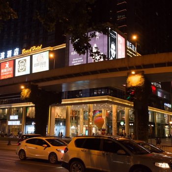 成都龙湖海滨酒店