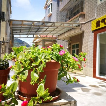 深圳西冲紫气东来民宿(南西路分店)