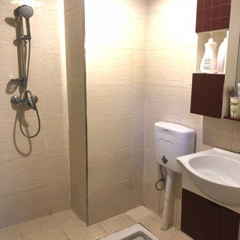 重庆全新舒适两居室公寓(花半里路分店)酒店提供图片
