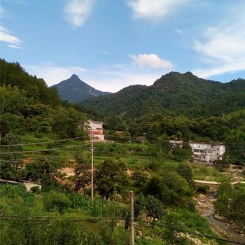 黄冈山间居农家乐酒店提供图片