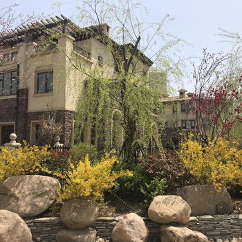 曦途未来假日度假公寓(青岛东方影都万达茂店)