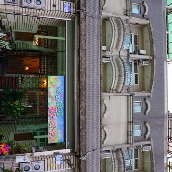 花莲站前绿地音乐浪漫城堡