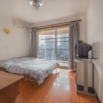 重庆解放碑安静小区家居2房普通公寓酒店提供图片