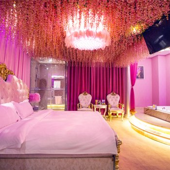 天鹅恋情侣主题酒店(西安小寨店)酒店提供图片