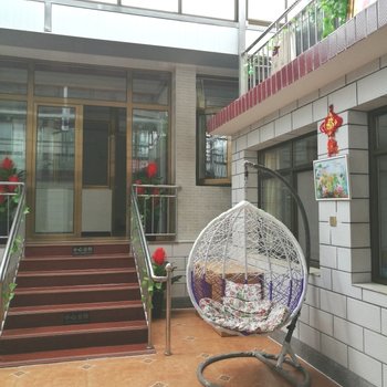 北京新荣民俗饭庄