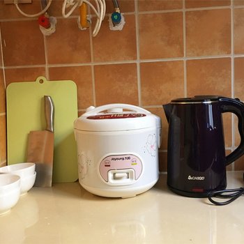 上海我住隔壁我姓王普通公寓(政立路分店)酒店提供图片