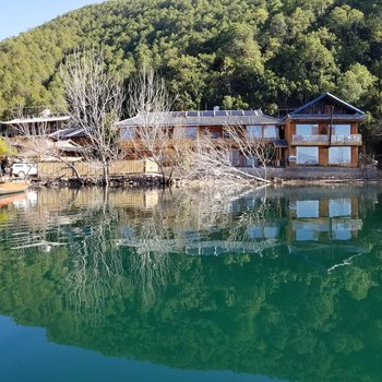 泸沽湖女神湾圆融居客栈