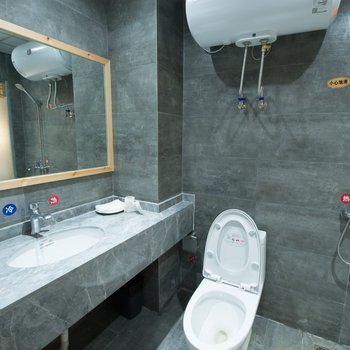 栾川满洲里度假山庄酒店提供图片