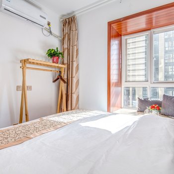 西安时光咖啡公寓(翠华路-雁展路口分店)酒店提供图片