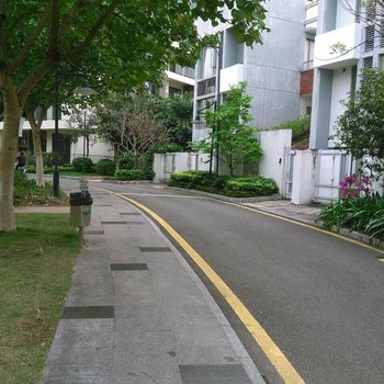 广州富力泉天下六房温泉泡池别墅