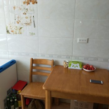 呼伦贝尔夜月狼公寓