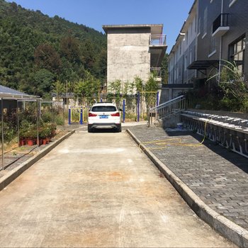 井冈山红火炬青少年研学拓展基地