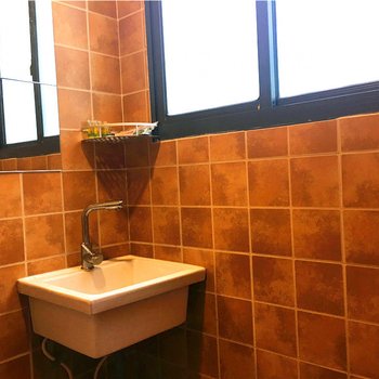 上海我住隔壁我姓王普通公寓(政立路分店)酒店提供图片