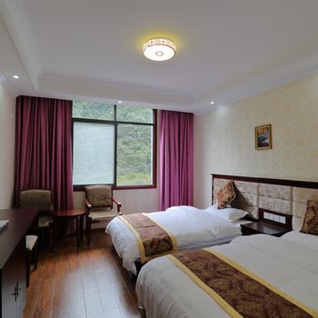 茂县白腊俊峰酒店酒店提供图片