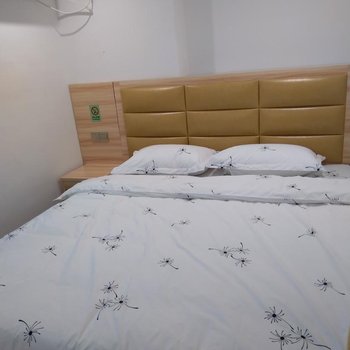 深圳港龙旅店