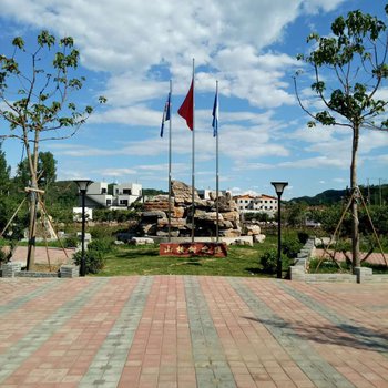 兴隆山楂树之恋房车驿站