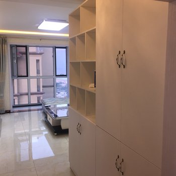 青岛金沙滩幻想海景日租房公寓(云雾山路分店)