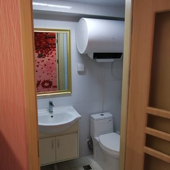 遇知屋公寓(烟台逛荡河绿带公园店)