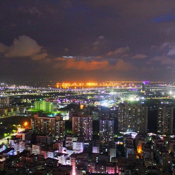深圳复式夕阳海景房复式酒店提供图片
