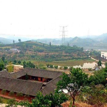 新津树语山庄