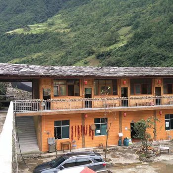 贡山秋那桶阿土家民宿