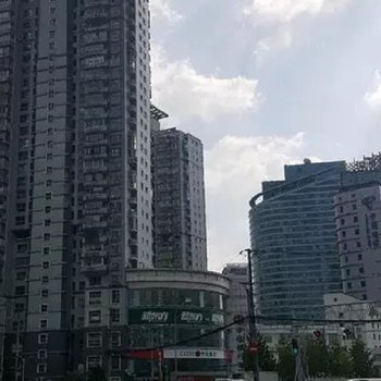 雅居青年公寓(上海万体馆二店)