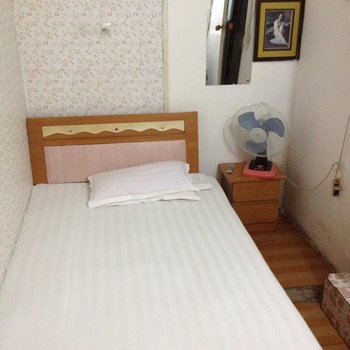 嘉鱼满庭芳旅馆