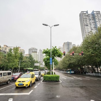 重庆渝哥特色民宿(天马路分店)酒店提供图片