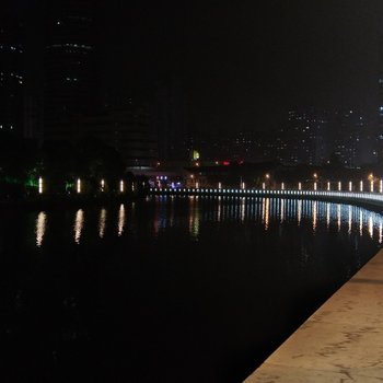 上海珍珍小姐姐公寓(顾正红纪念馆分店)