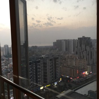 深圳捌零後普通公寓酒店提供图片