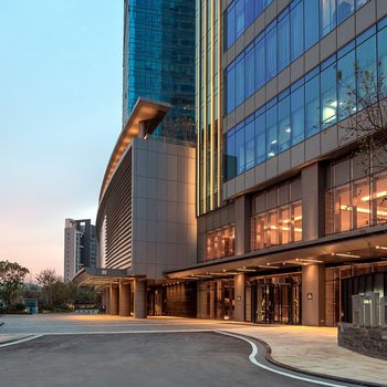济南鲁能希尔顿酒店及公寓