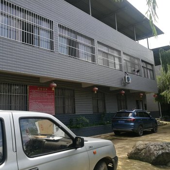 米易三角塘度假村