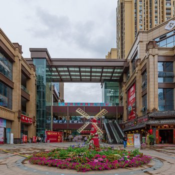 成都小熊丸子公寓(马鞍山烈士墓分店)