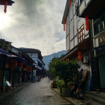 盐津豆沙关平方阁客栈