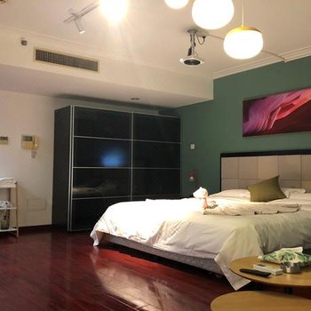 斑斓家精品公寓(北京酒仙桥798艺术区晶都国际店)