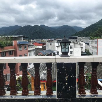 芦山阁楼缘休闲庄