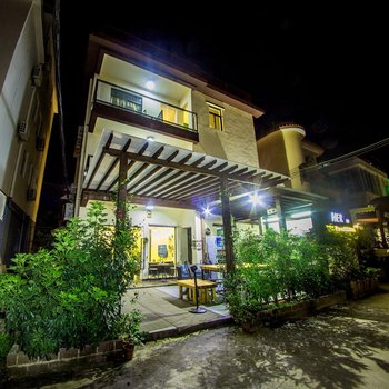 here印象海滨客栈(深圳官湖村店)