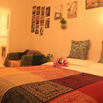 重庆modern times 三居含接机普通公寓酒店提供图片